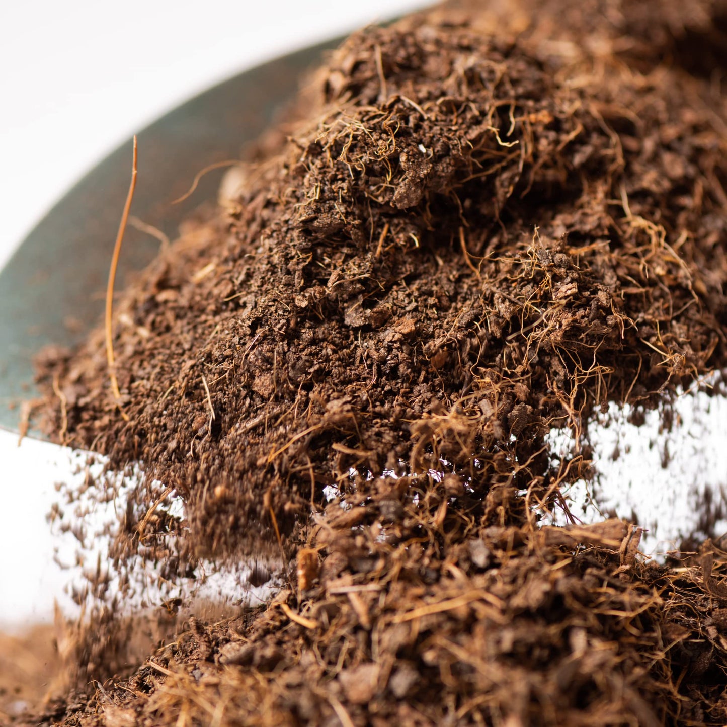 Organic Peat-Free Garden Compost - 2 x Litres in Convenient Paper Bag - AcquaGarden