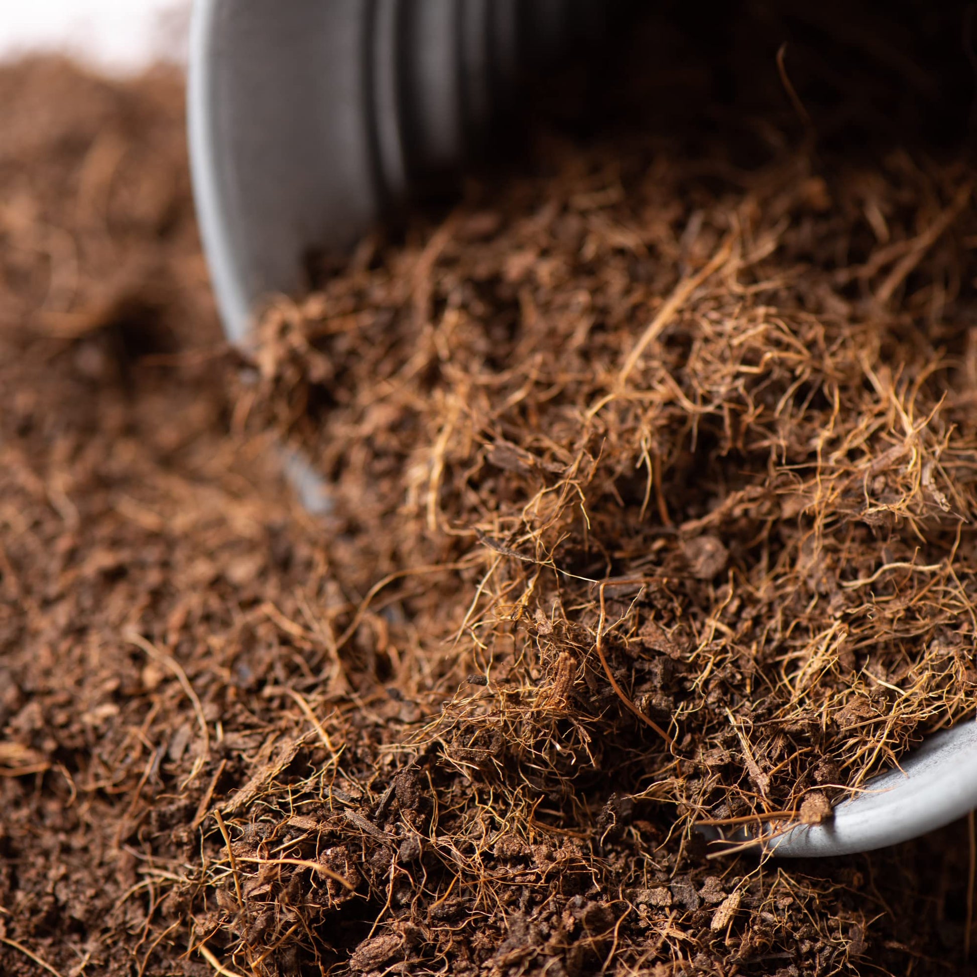 Organic Peat-Free Garden Compost - 4 x Litres in Convenient Paper Bag - AcquaGarden